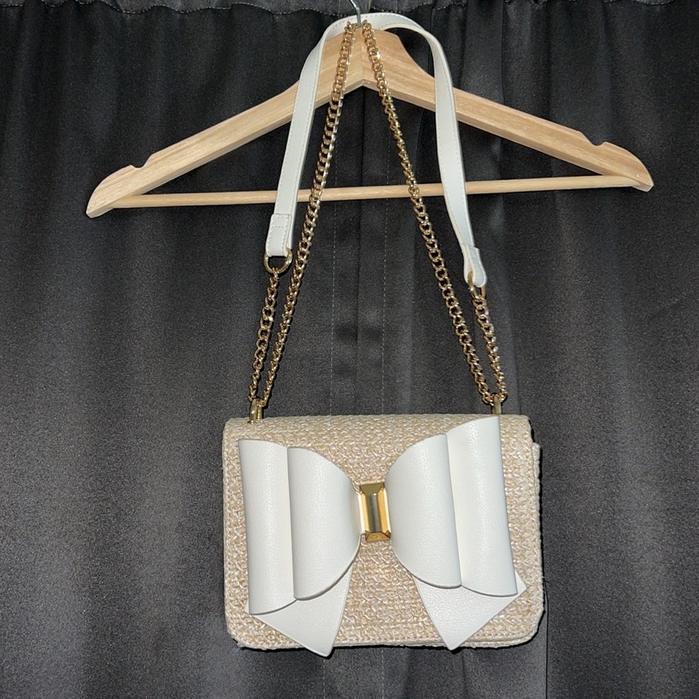 Beige & White Bow Purse